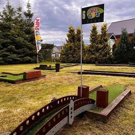 Domki Kapitanskie Z Prywatnym Polem Do Gry W Mini Golf Rewal Eksteriør billede