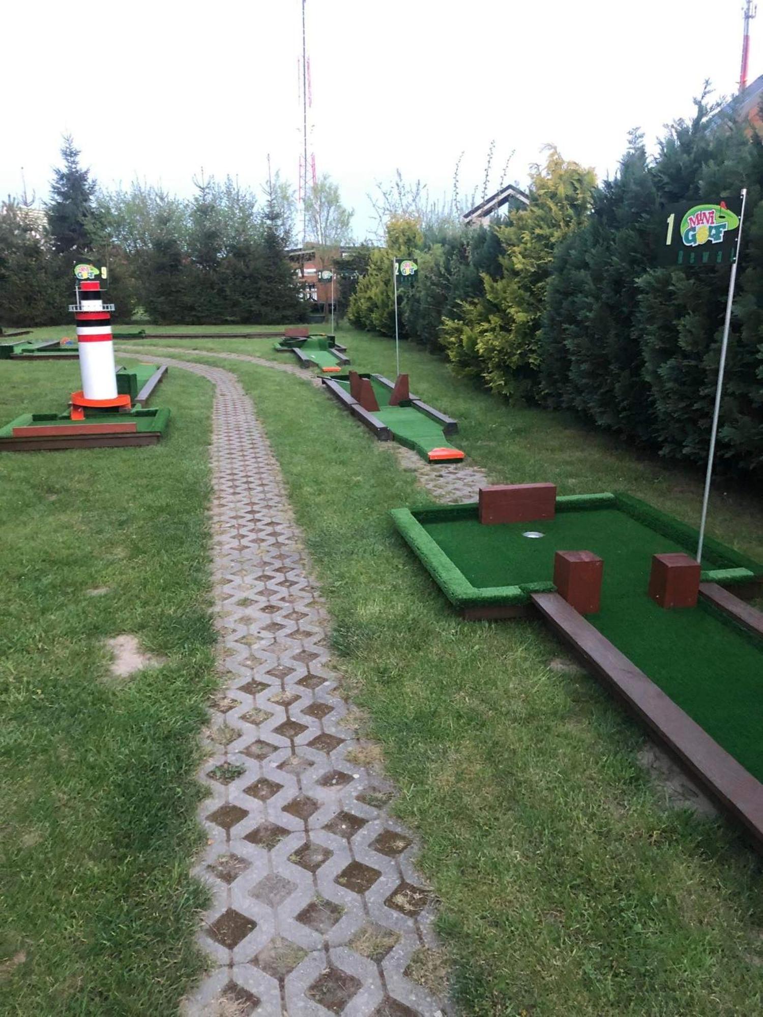 Domki Kapitanskie Z Prywatnym Polem Do Gry W Mini Golf Rewal Eksteriør billede