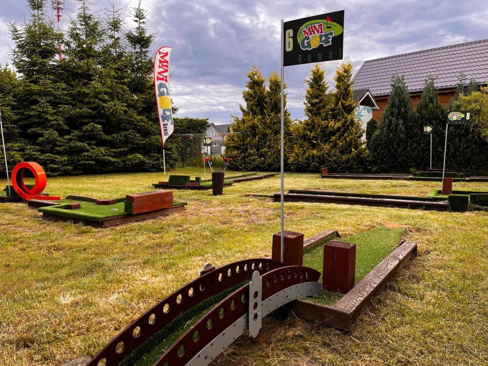 Domki Kapitanskie Z Prywatnym Polem Do Gry W Mini Golf Rewal Eksteriør billede